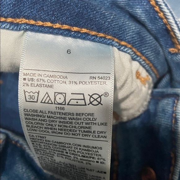 Old Navy Women's Straight Leg Blue Jeans - Picture 3 of 7